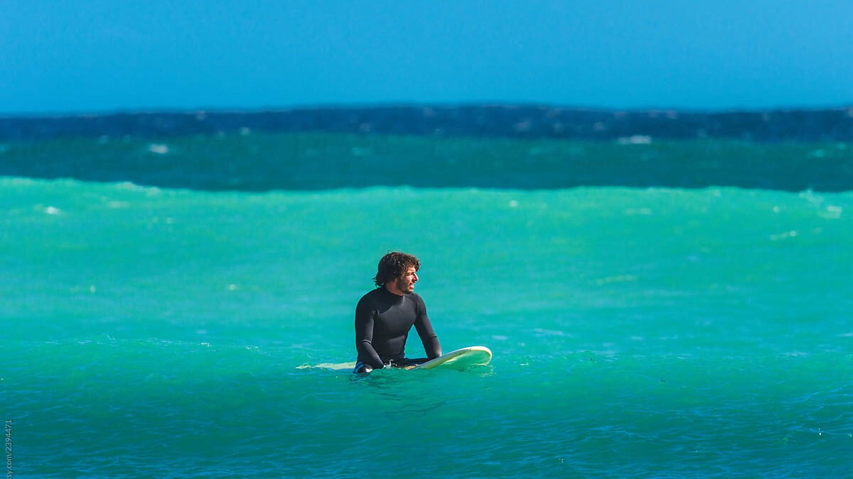 viaje de una ola de surf