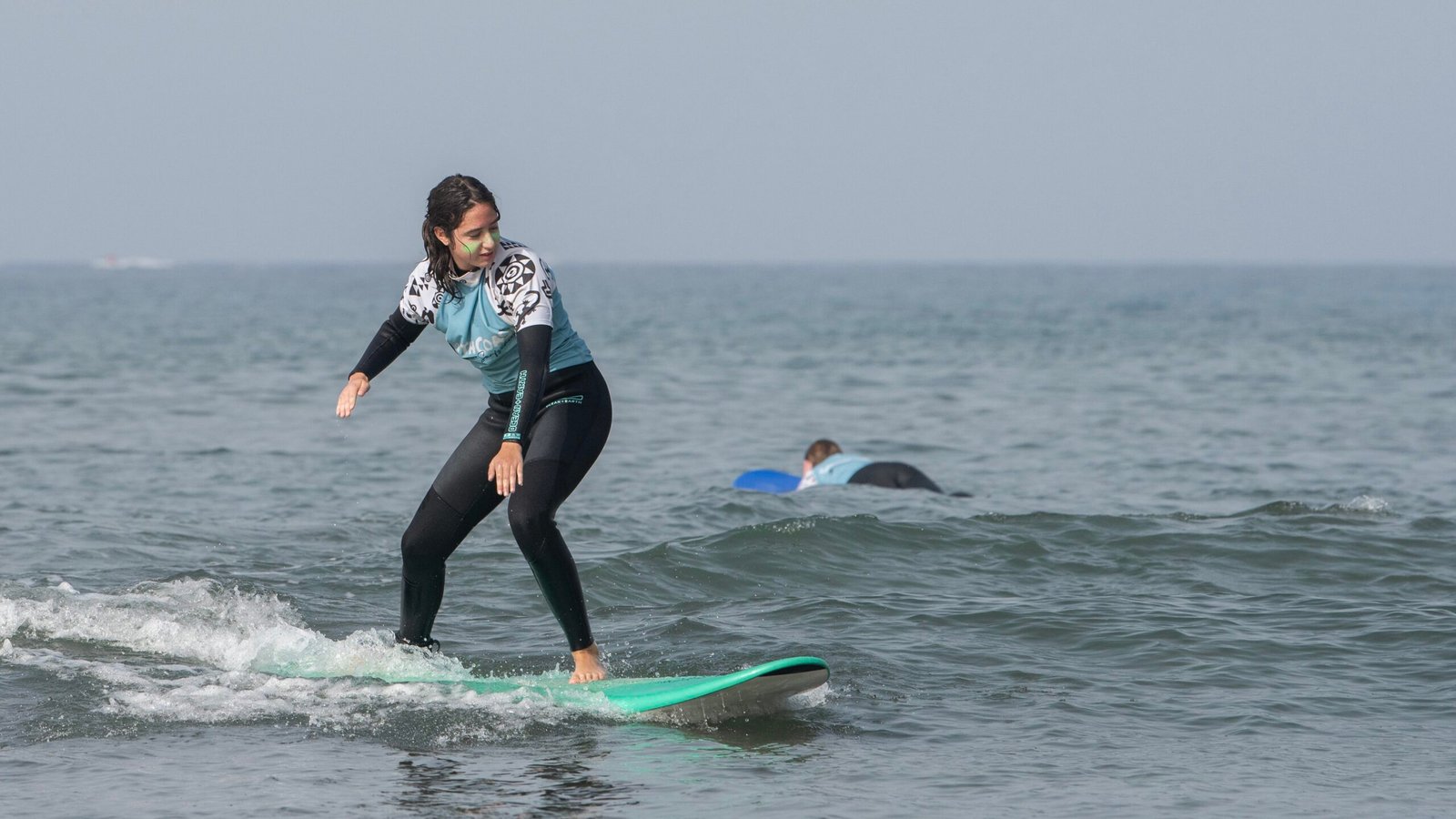 cuánto tiempo se tarda en aprender a surfear