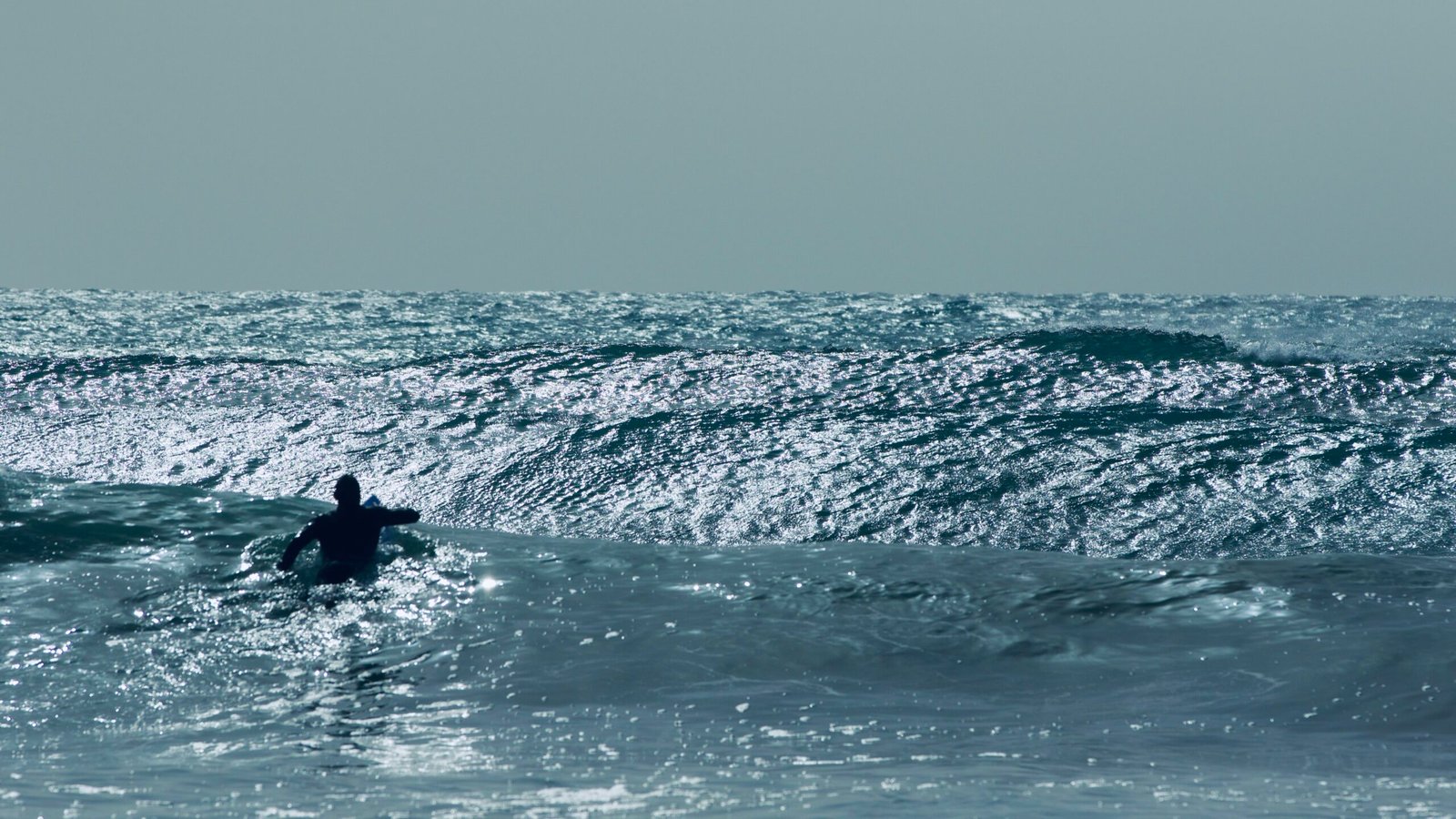When Is the Best Time to Surf in Gran Canaria?