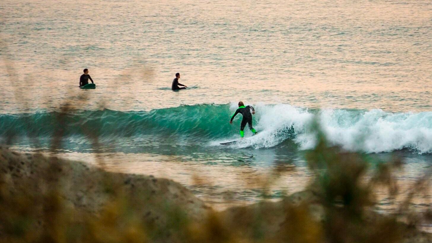 best wave size for beginner surfers